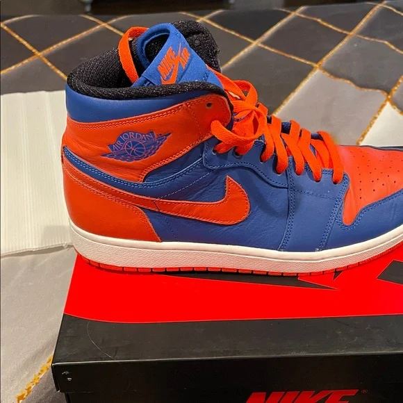 Nike High-Top Sneakers in Blue and Orange New York Knicks  Nike Air - Picture 2 of 13